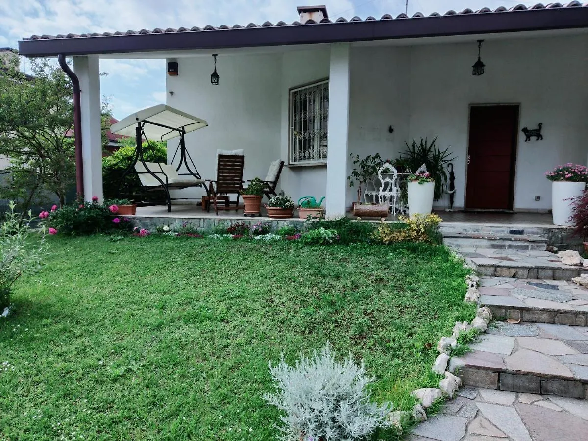Bed & Breakfast Bed and Breakfast La Casa Della Rosa Nana Trezzano Sul Naviglio