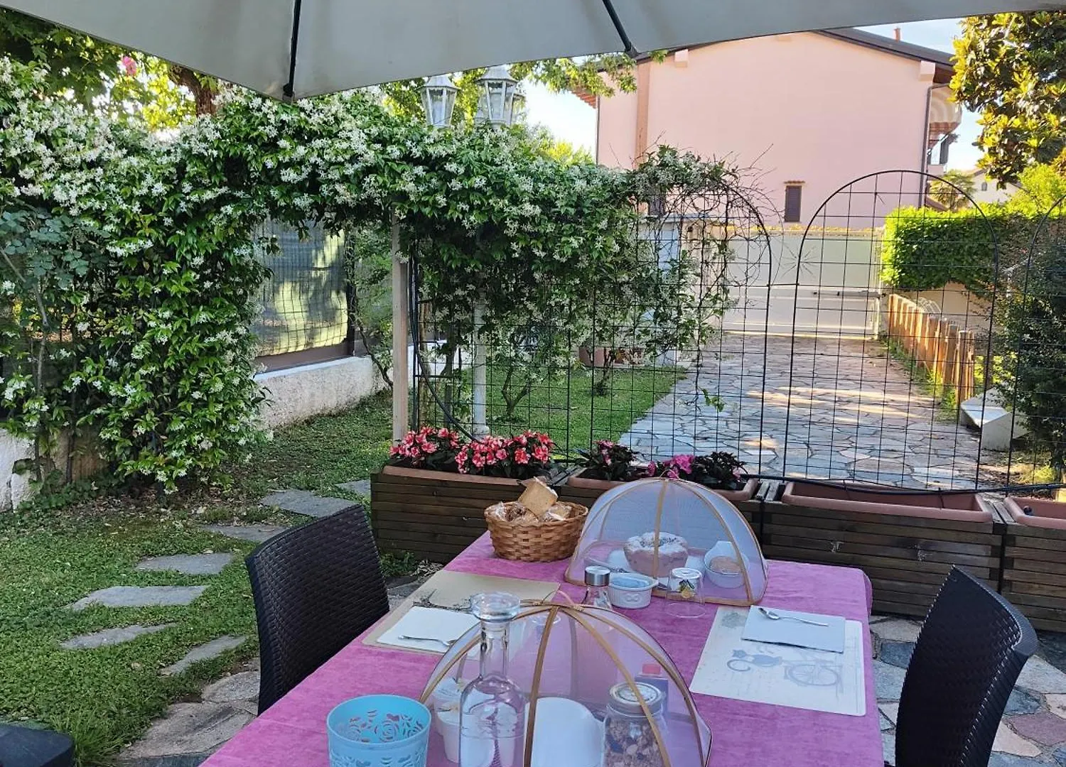 Bed and Breakfast La Casa Della Rosa Nana Trezzano Sul Naviglio 0*,  Italia